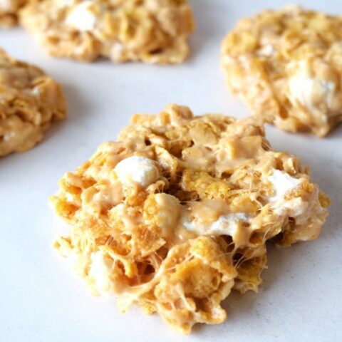 close up of cornflake cookie with marshmallows