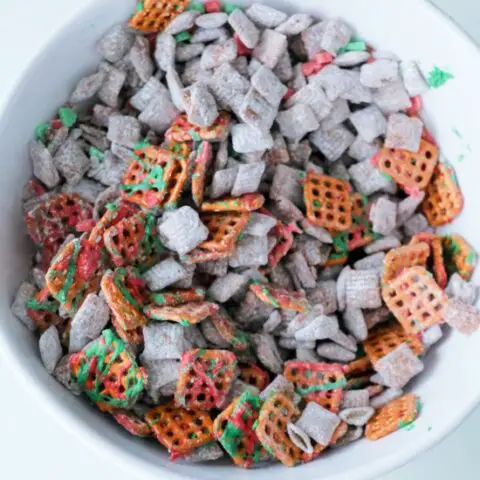 reindeer chow in a large serving bowl